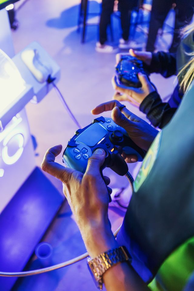 FreeGameDrop Video Game Controllers Promo